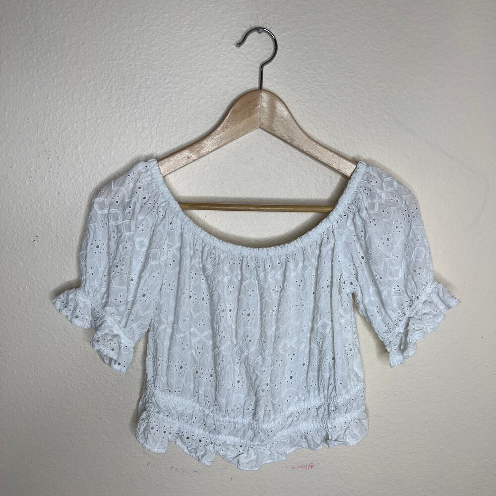 American Eagle Embroidered White Elastic Hem Crop Top Small
